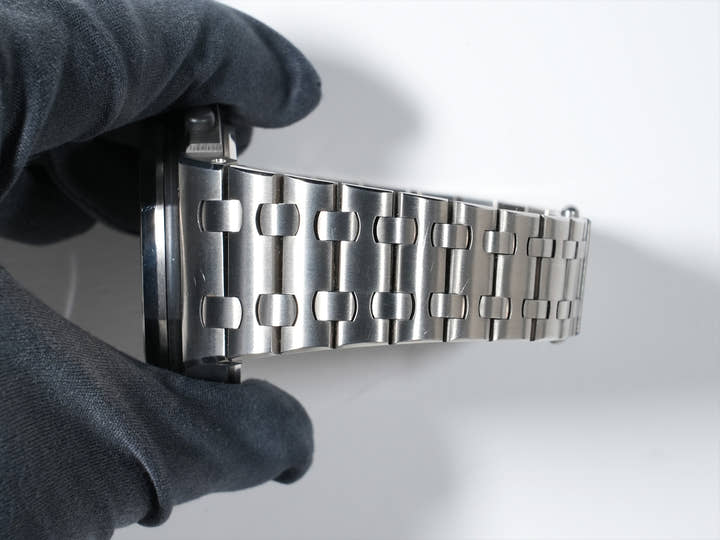 オーデマピゲ ロイヤルオーク オフショア クロノグラフ Ref.26170TI.OO.1000TI.01 チタン グレー×ブラック文字盤 美中古 ss5hnrt4