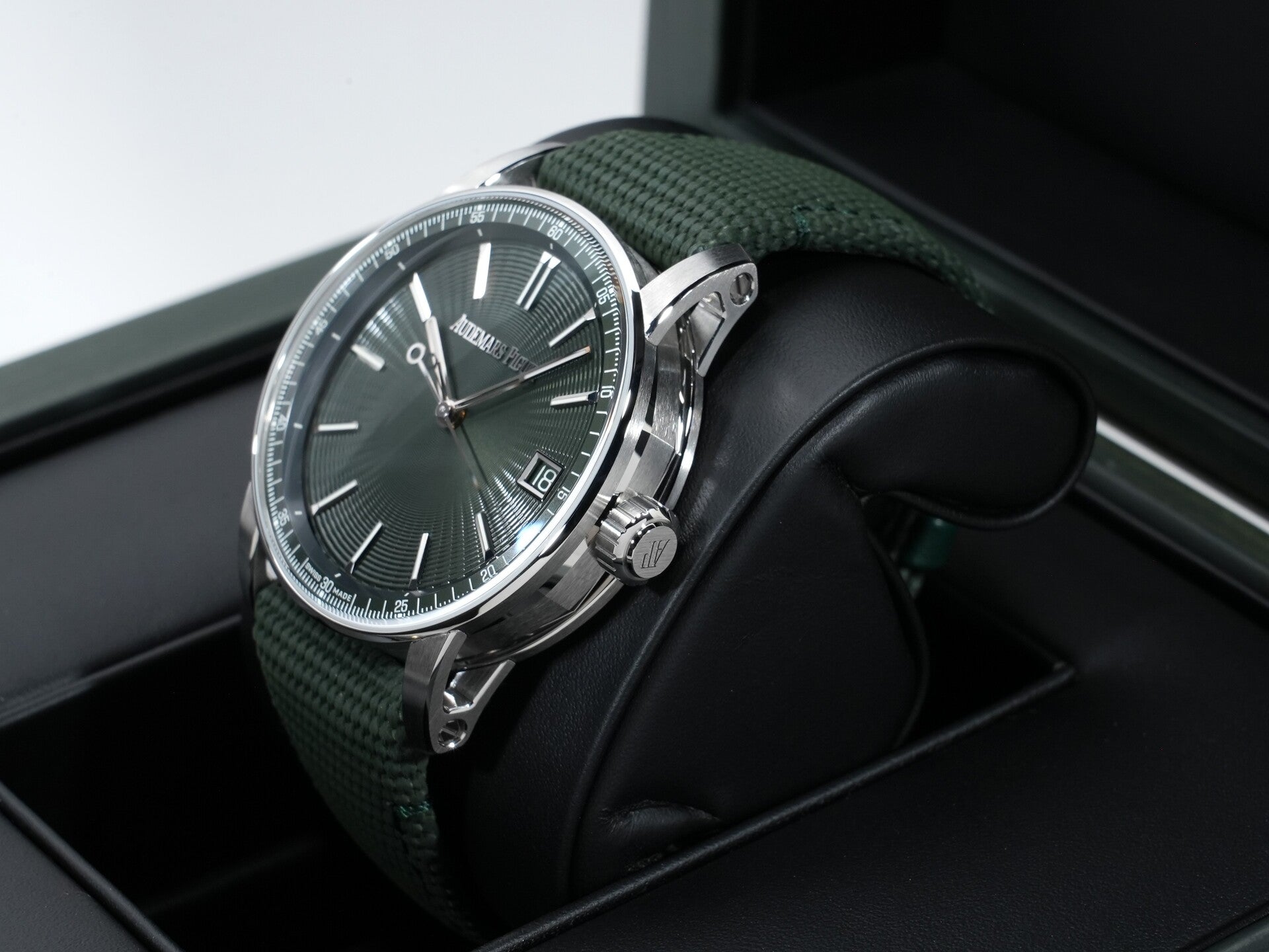 オーデマピゲ CODE 11.59 バイ オーデマ ピゲ Ref.15210ST.OO.A056KB.01 ステンレススチール グリーン文字盤 未使用 8mwmmw94