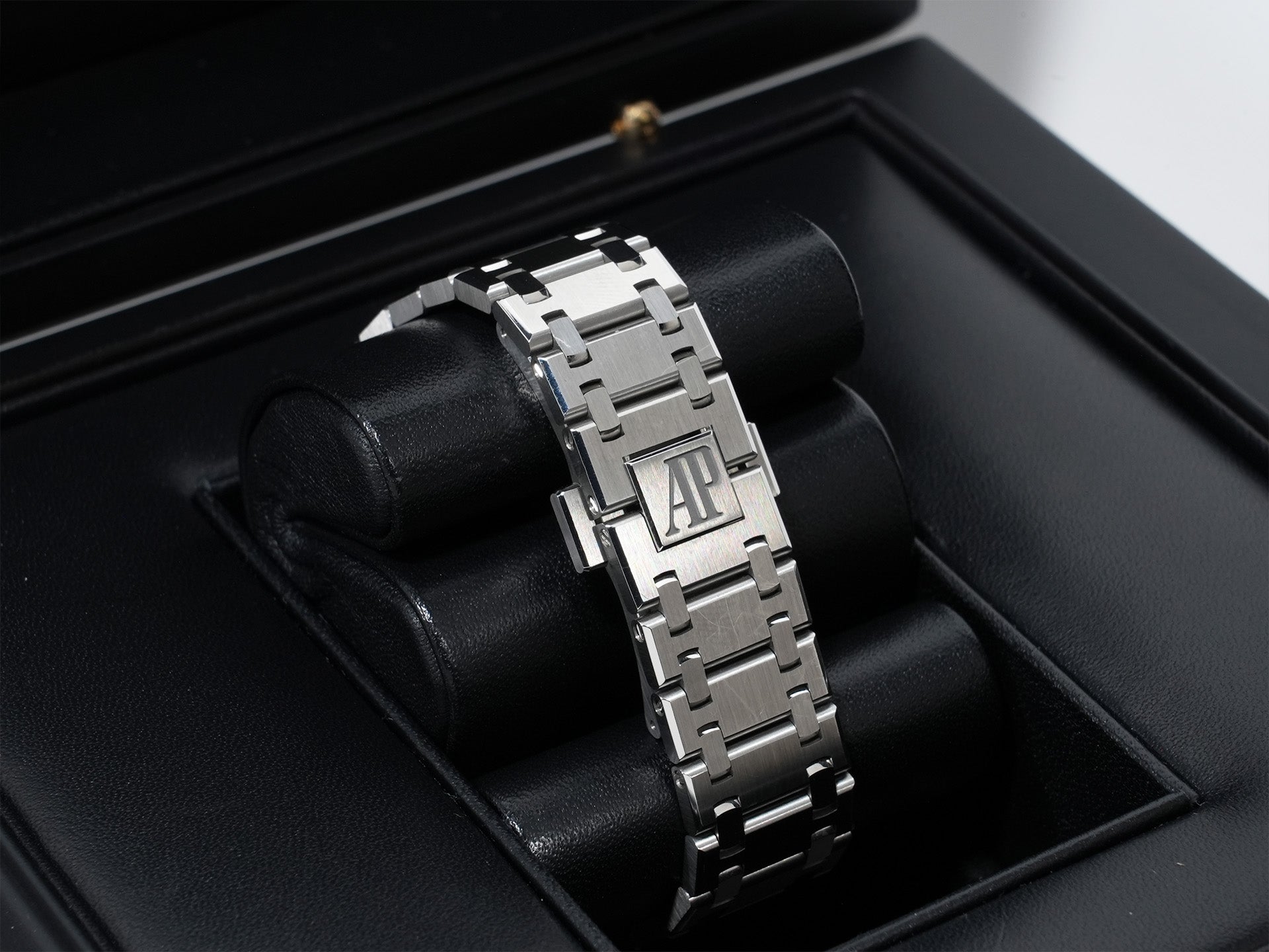 オーデマピゲ ロイヤルオーク ジャンボ エクストラ シン Ref.15202ST.OO.1240ST.01 ステンレススチール ブルー文字盤 美中古 fidmr7zx