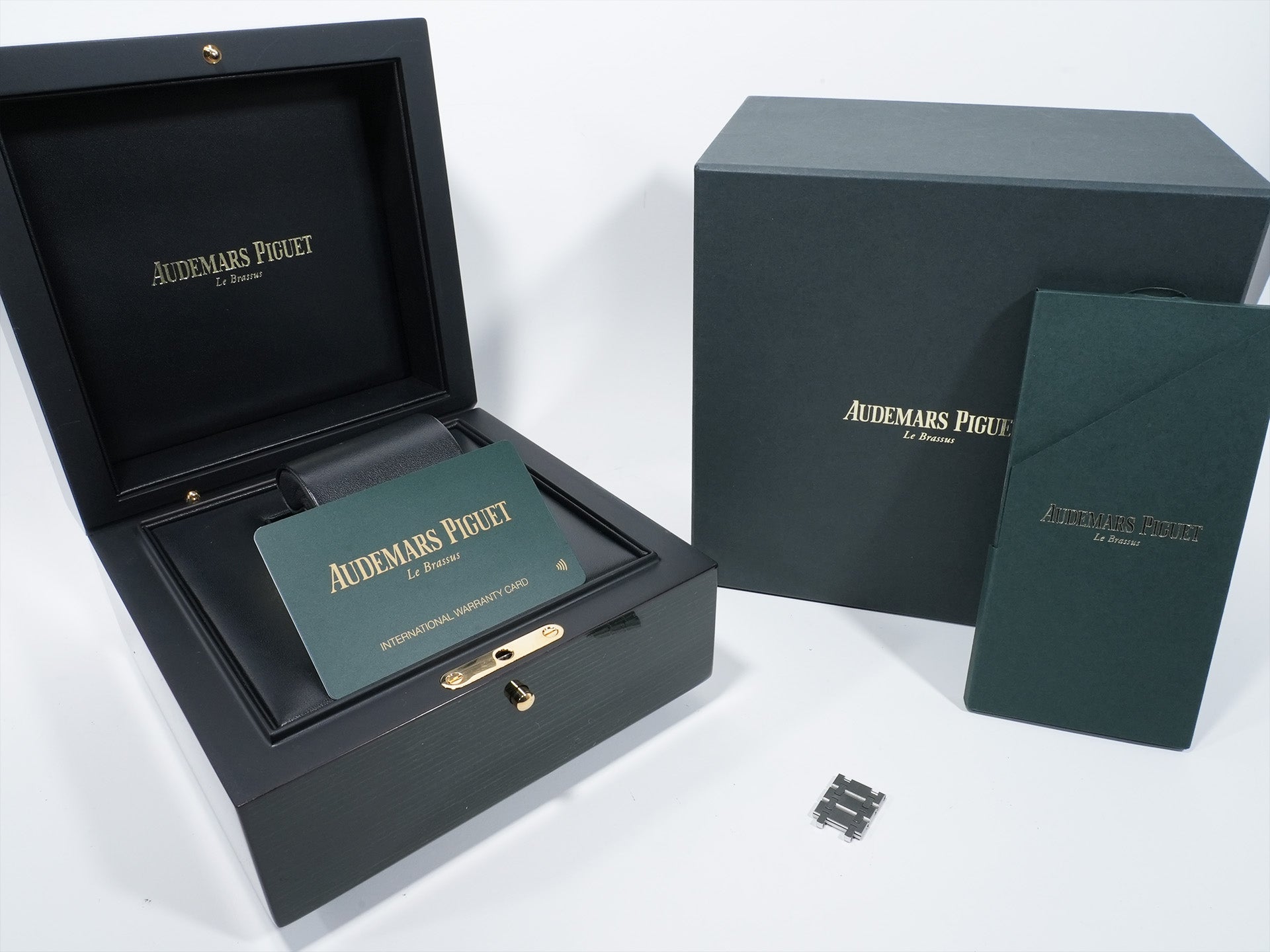 オーデマピゲ ロイヤルオーク ジャンボ エクストラ シン Ref.15202ST.OO.1240ST.01 ステンレススチール ブルー文字盤 美中古 fidmr7zx