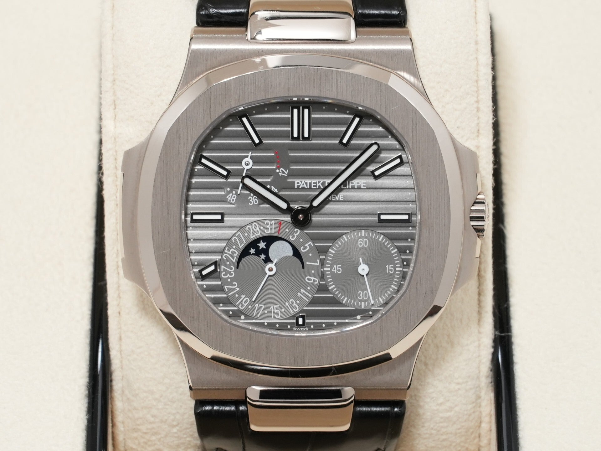 パテックフィリップ ノーチラス プチコンプリケーション Ref.5712G-001 ホワイトゴールド スレート文字盤 中古 nb9rnn7h
