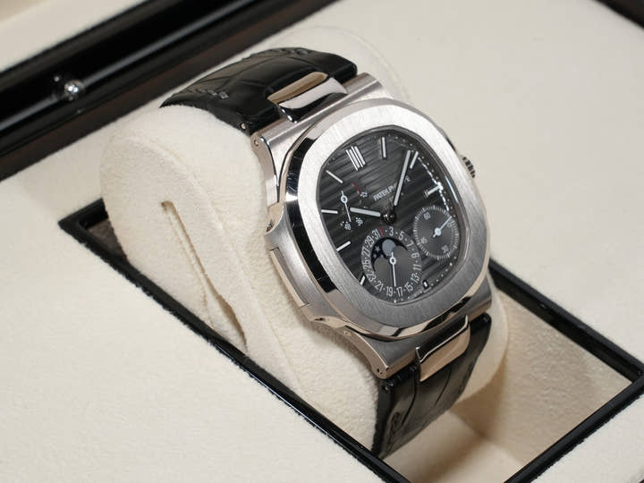 パテックフィリップ ノーチラス プチコンプリケーション Ref.5712G-001 ホワイトゴールド スレート文字盤 中古 nb9rnn7h