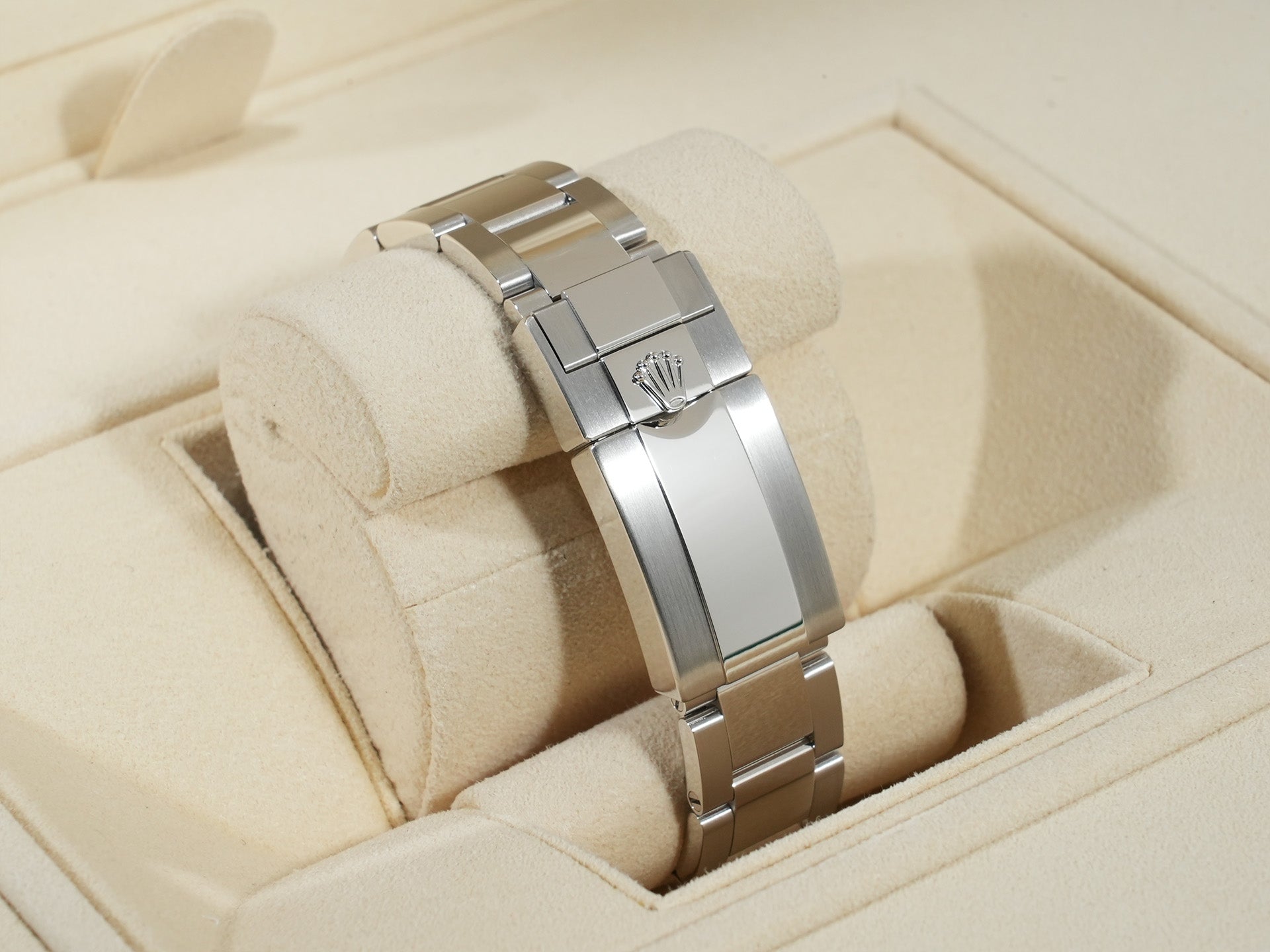 ロレックス デイトナ Ref.126506 プラチナ アイスブルー文字盤 未使用 axe3k3bp