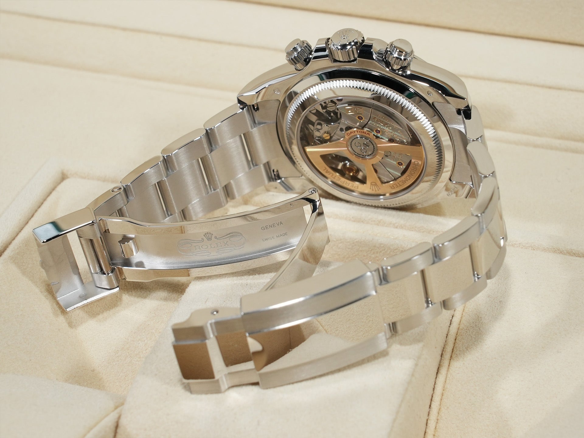 ロレックス デイトナ Ref.126506 プラチナ アイスブルー文字盤 未使用 axe3k3bp