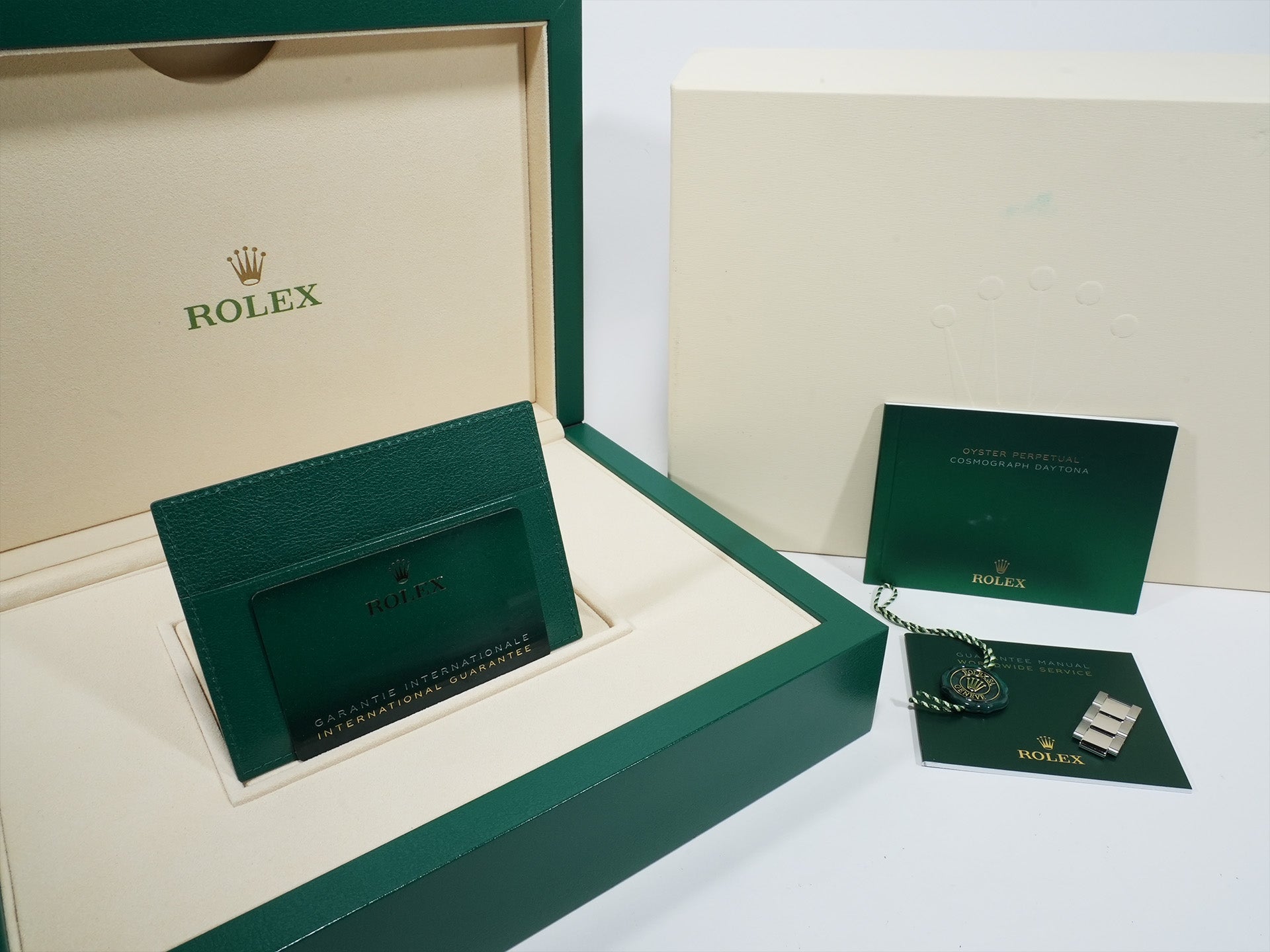 ロレックス デイトナ Ref.126506 プラチナ アイスブルー文字盤 未使用 axe3k3bp