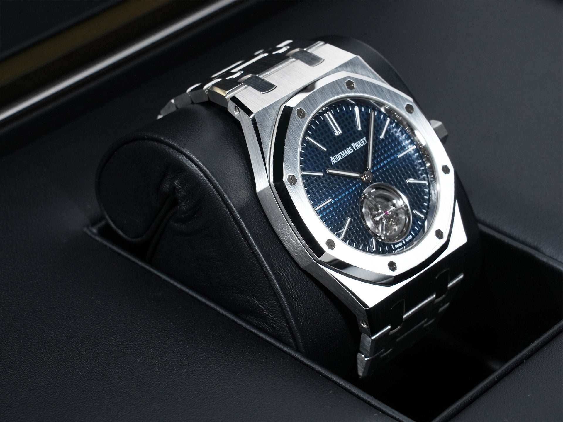 オーデマピゲ ロイヤルオーク フライング トゥールビヨン エクストラ シン (RD#3) Ref.26670ST.OO.1240ST.02 ステンレススチール ブルー文字盤 美中古 rdbdtcxx