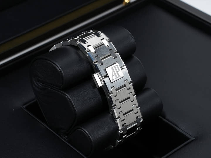 オーデマピゲ ロイヤルオーク フライング トゥールビヨン エクストラ シン (RD#3) Ref.26670ST.OO.1240ST.02 ステンレススチール ブルー文字盤 美中古 rdbdtcxx