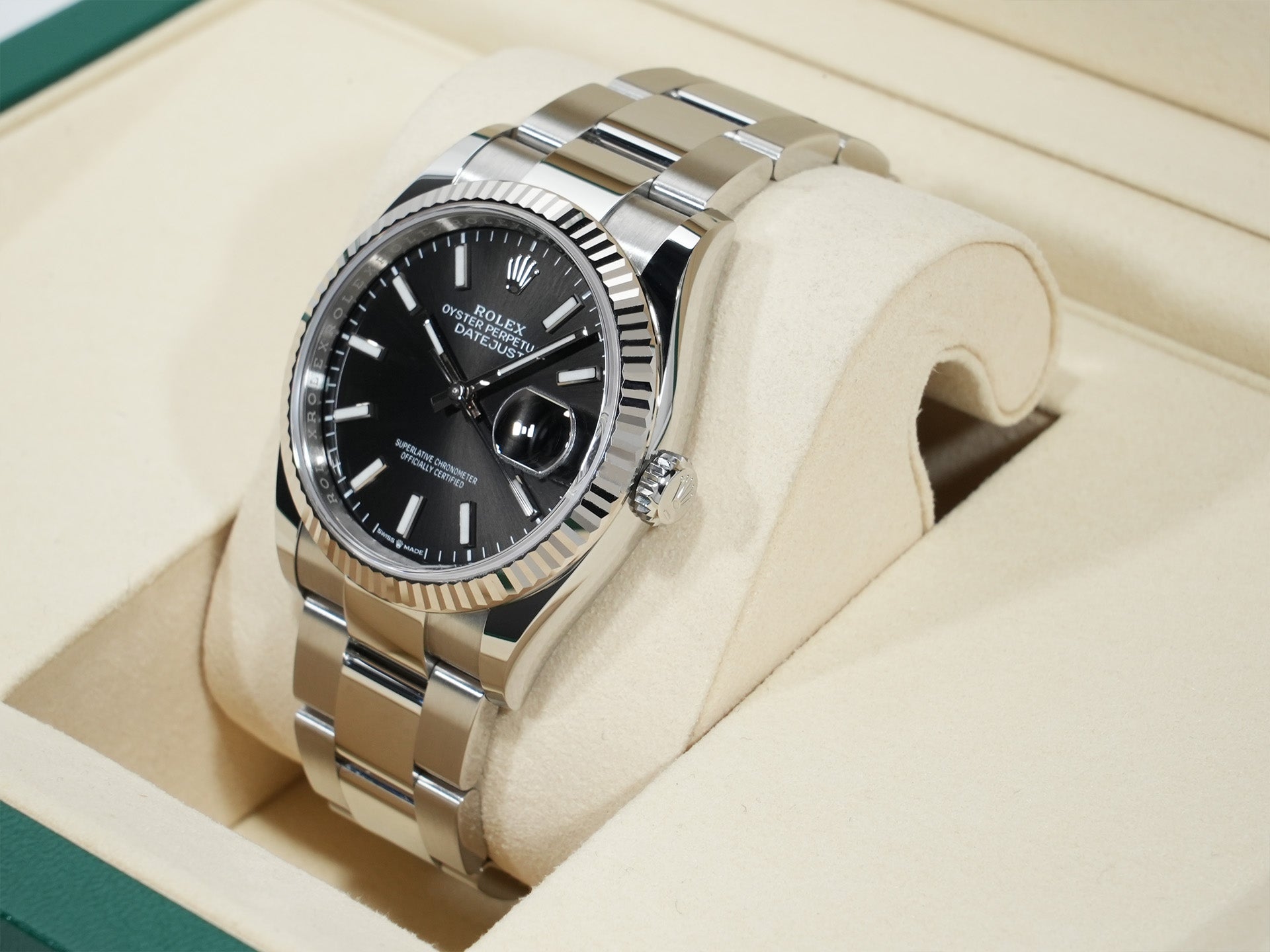 ロレックス デイトジャスト36 Ref.126234 ステンレススチール/ホワイトゴールド ブラック文字盤 オイスターブレスレット 極美品 oa8b8jg6