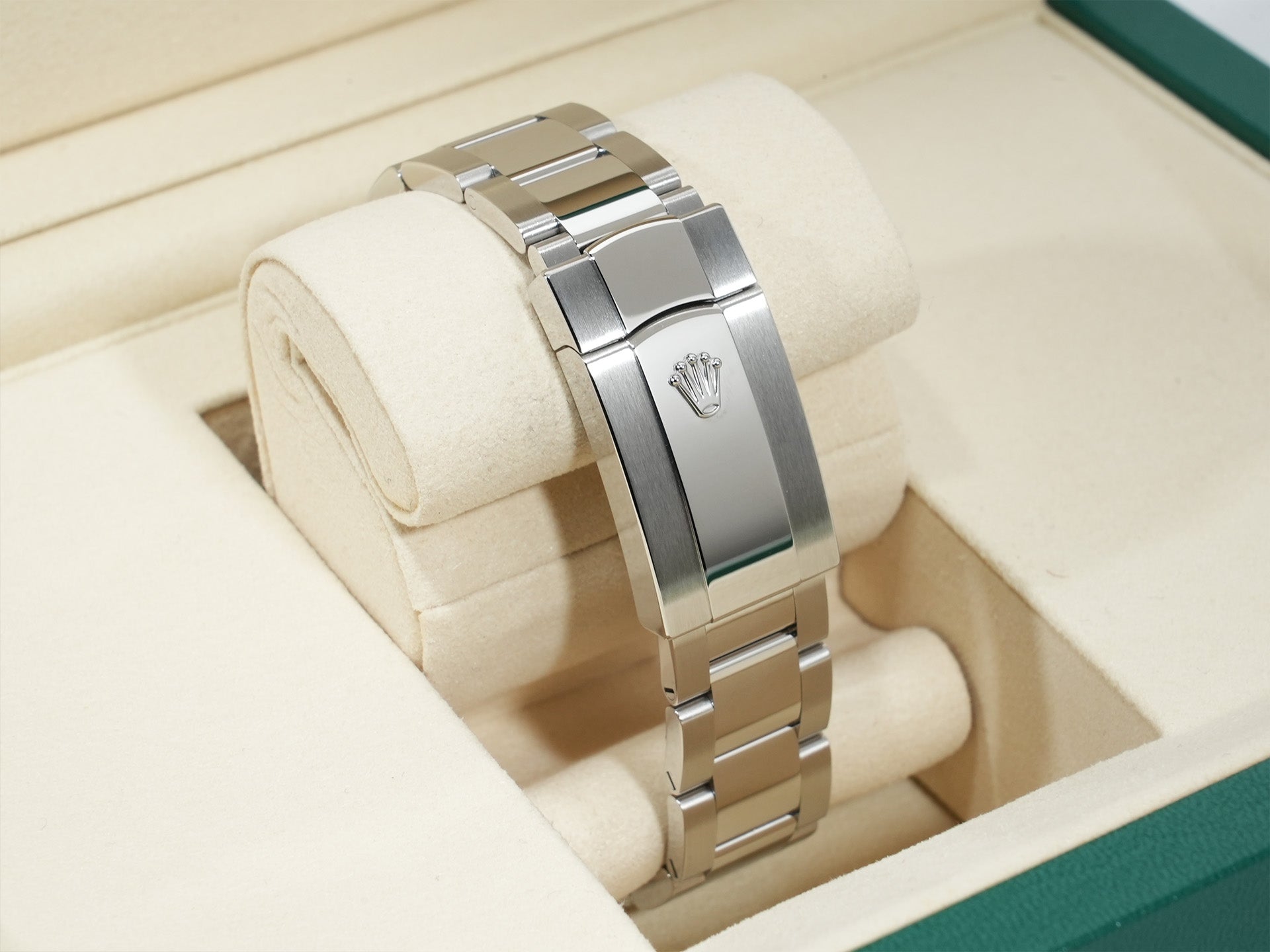 ロレックス デイトジャスト36 Ref.126234 ステンレススチール/ホワイトゴールド ブラック文字盤 オイスターブレスレット 極美品 oa8b8jg6