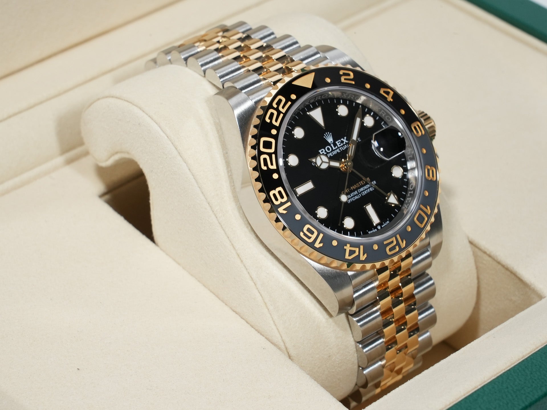 ロレックス GMTマスターII Ref.126713GRNR ステンレススチール/イエローゴールド ブラック文字盤 ジュビリーブレスレット 未使用 3e8xmcro