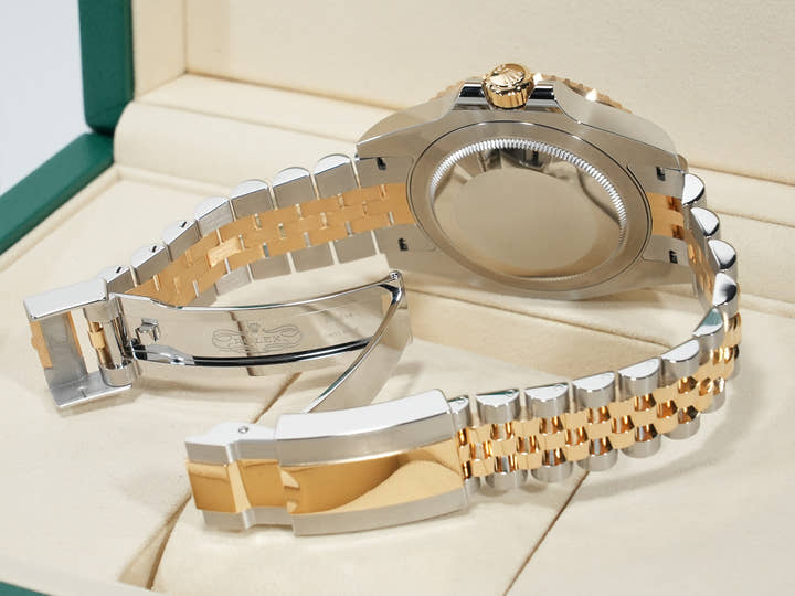 ロレックス GMTマスターII Ref.126713GRNR ステンレススチール/イエローゴールド ブラック文字盤 ジュビリーブレスレット 未使用 3e8xmcro