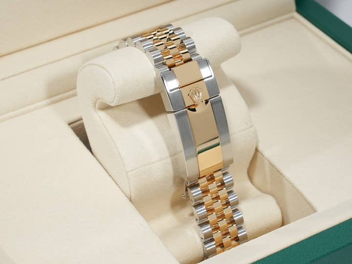 ロレックス GMTマスターII Ref.126713GRNR ステンレススチール/イエローゴールド ブラック文字盤 ジュビリーブレスレット 未使用 3e8xmcro