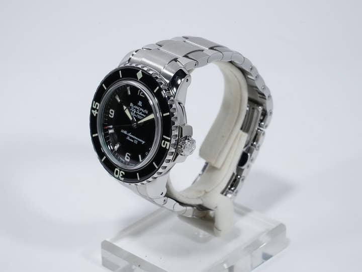 ブランパン フィフティ ファゾムス 50th Ref.2200A-1130-71 ステンレススチール ブラック文字盤 中古 wde5so3j
