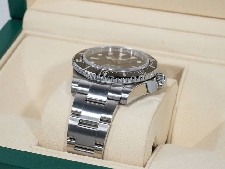 ロレックス シードゥエラー 4000 Ref.116600 ステンレススチール ブラック文字盤 中古 9rewniug