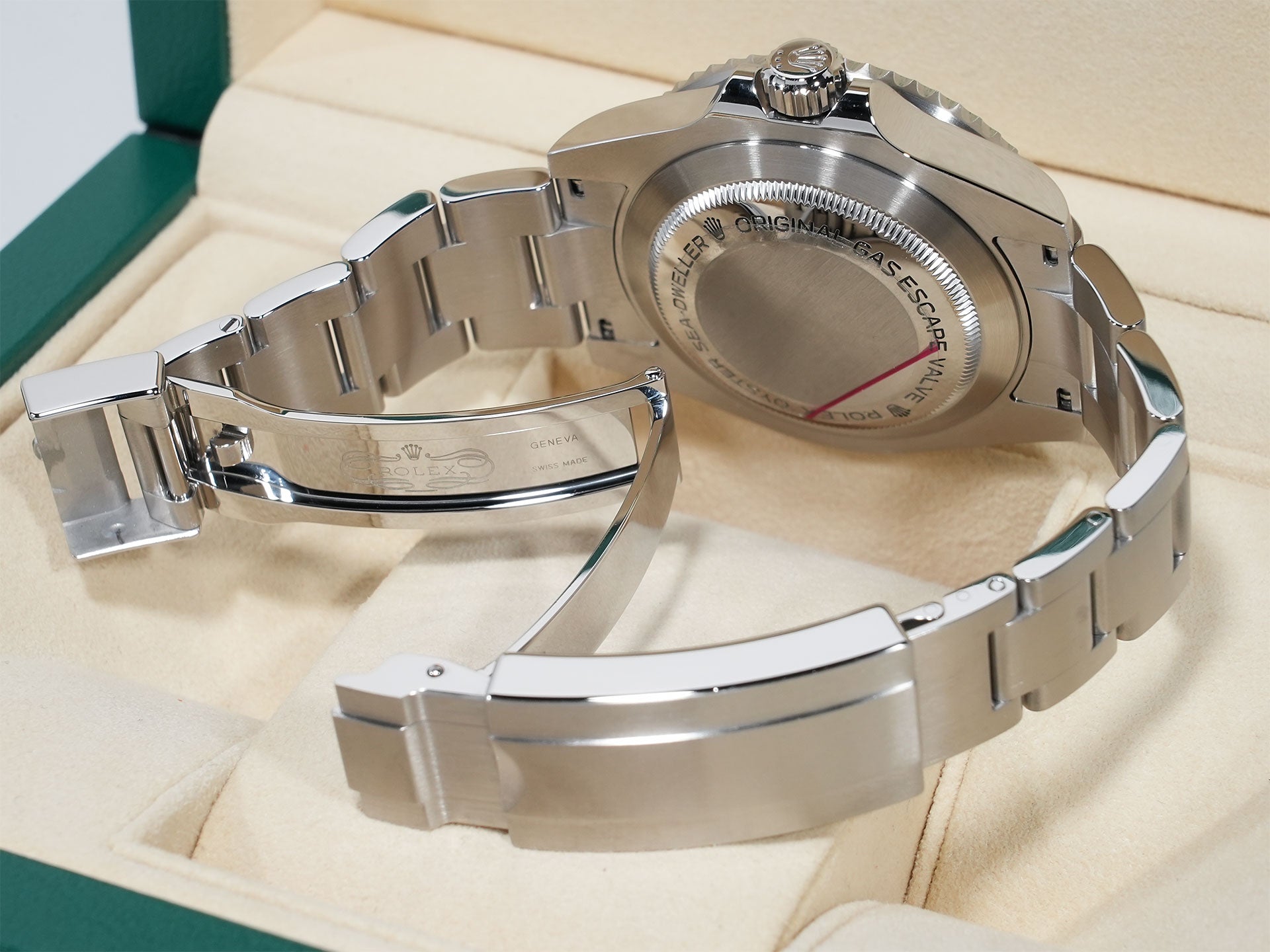 ロレックス シードゥエラー 4000 Ref.116600 ステンレススチール ブラック文字盤 中古 9rewniug