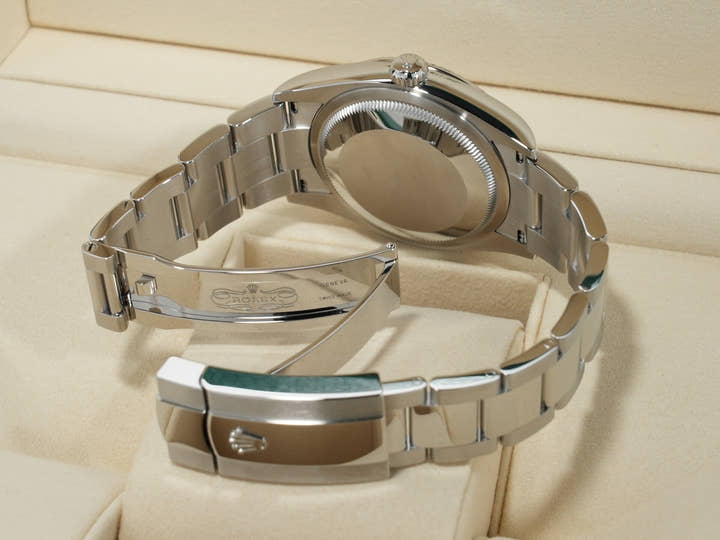 ロレックス デイトジャスト36 Ref.126234 ステンレススチール/ホワイトゴールド スレートローマン文字盤 オイスターブレスレット 未使用 n5j3r4p6