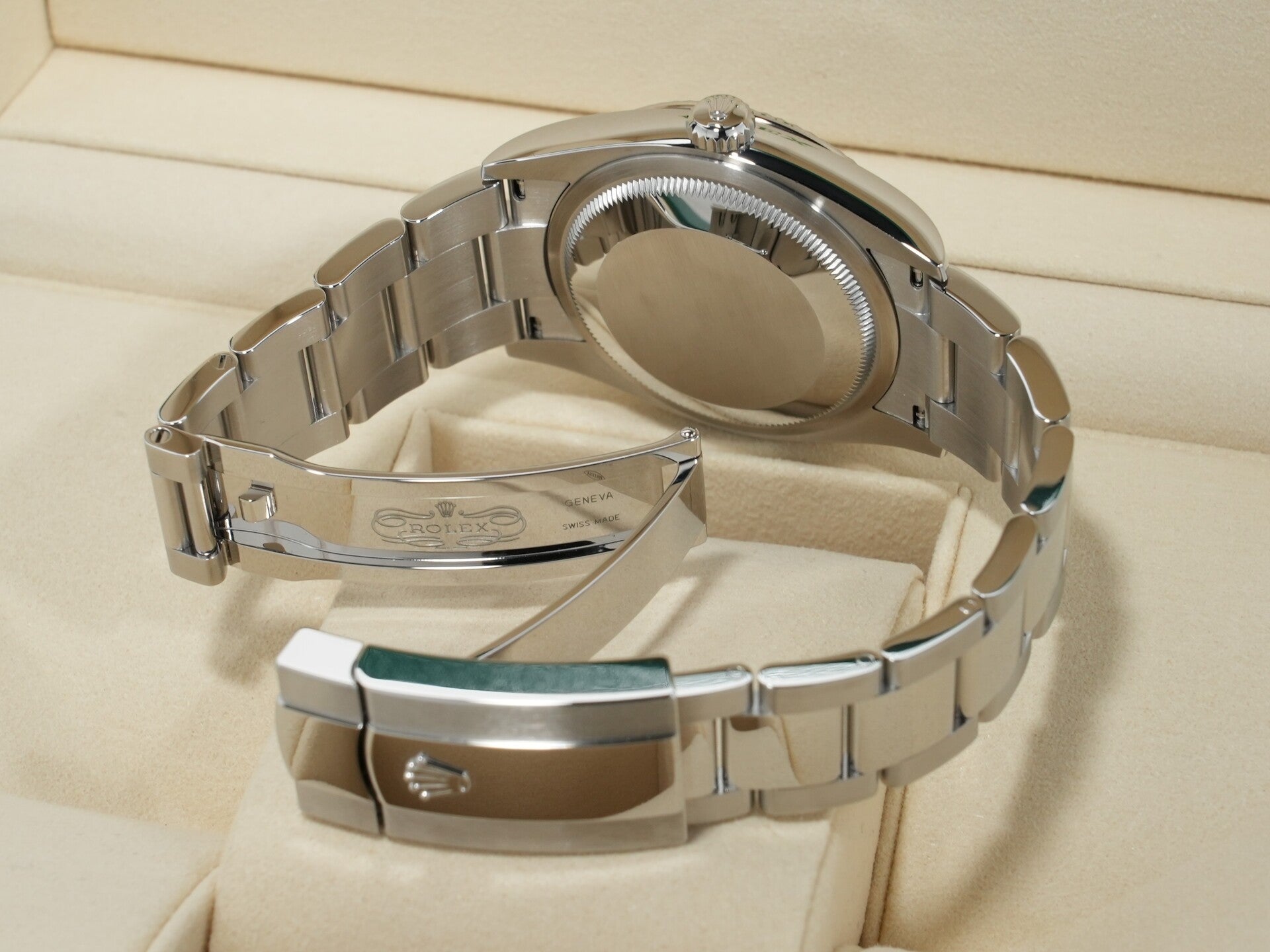 ロレックス デイトジャスト36 Ref.126234 ステンレススチール/ホワイトゴールド スレートローマン文字盤 オイスターブレスレット 未使用 n5j3r4p6