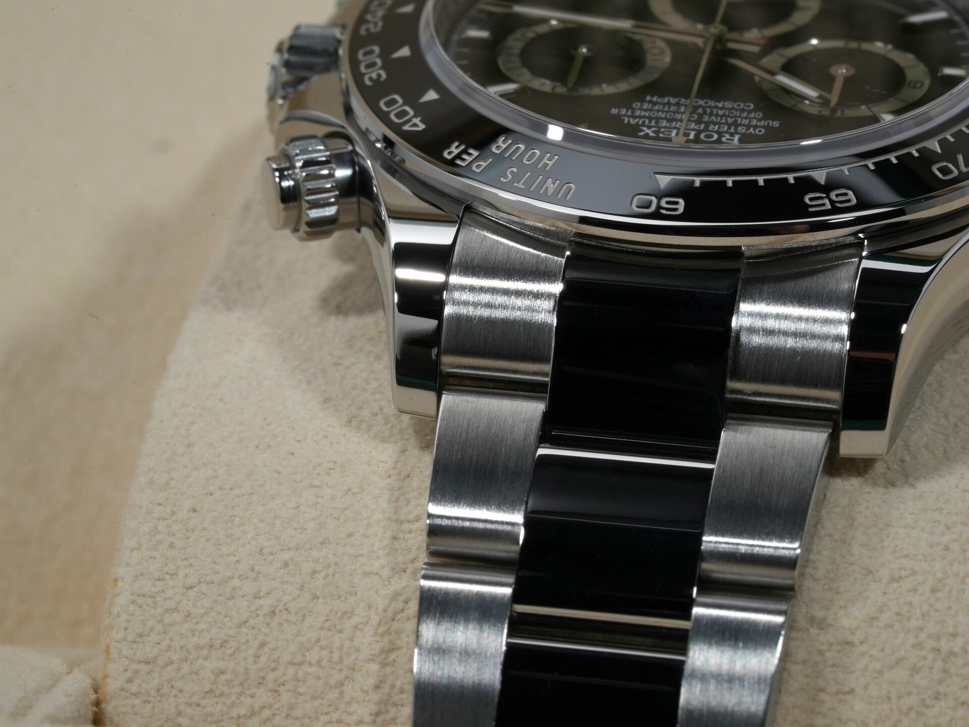 ロレックス デイトナ Ref.126500LN ステンレススチール ブラック文字盤 未使用 fk55ttvm