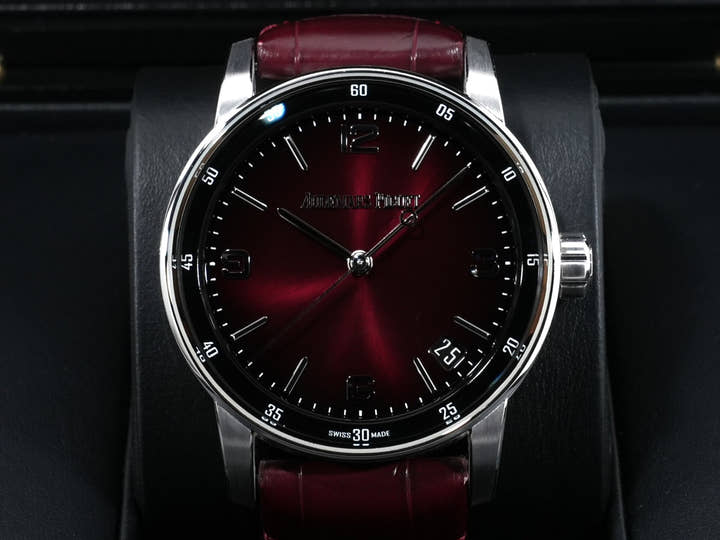 オーデマピゲ CODE 11.59 バイ オーデマ ピゲ Ref.15210BC.OO.A068CR.01 ホワイトゴールド スモークバーガンディラッカー文字盤 美品 bafgx8e5