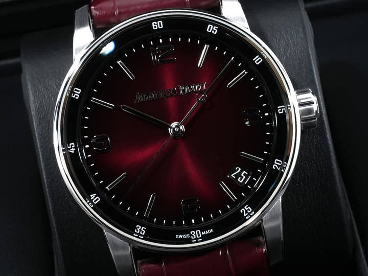 オーデマピゲ CODE 11.59 バイ オーデマ ピゲ Ref.15210BC.OO.A068CR.01 ホワイトゴールド スモークバーガンディラッカー文字盤 美品 bafgx8e5