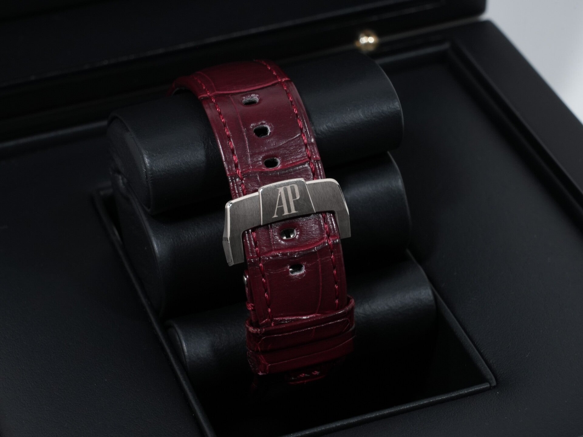 オーデマピゲ CODE 11.59 バイ オーデマ ピゲ Ref.15210BC.OO.A068CR.01 ホワイトゴールド スモークバーガンディラッカー文字盤 美品 bafgx8e5