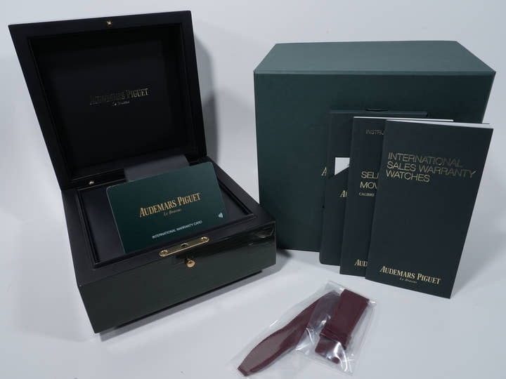 オーデマピゲ CODE 11.59 バイ オーデマ ピゲ Ref.15210BC.OO.A068CR.01 ホワイトゴールド スモークバーガンディラッカー文字盤 美品 bafgx8e5