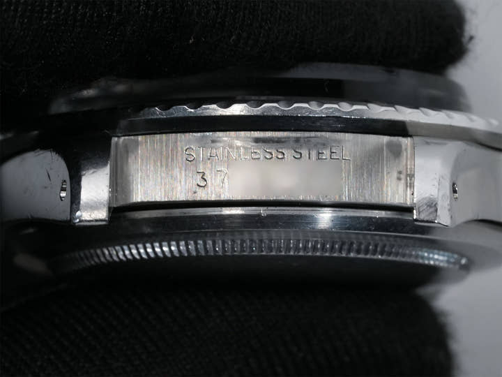 ロレックス サブマリーナー デイト Ref.1680 ステンレススチール ブラック文字盤 中古 5tp4hob9