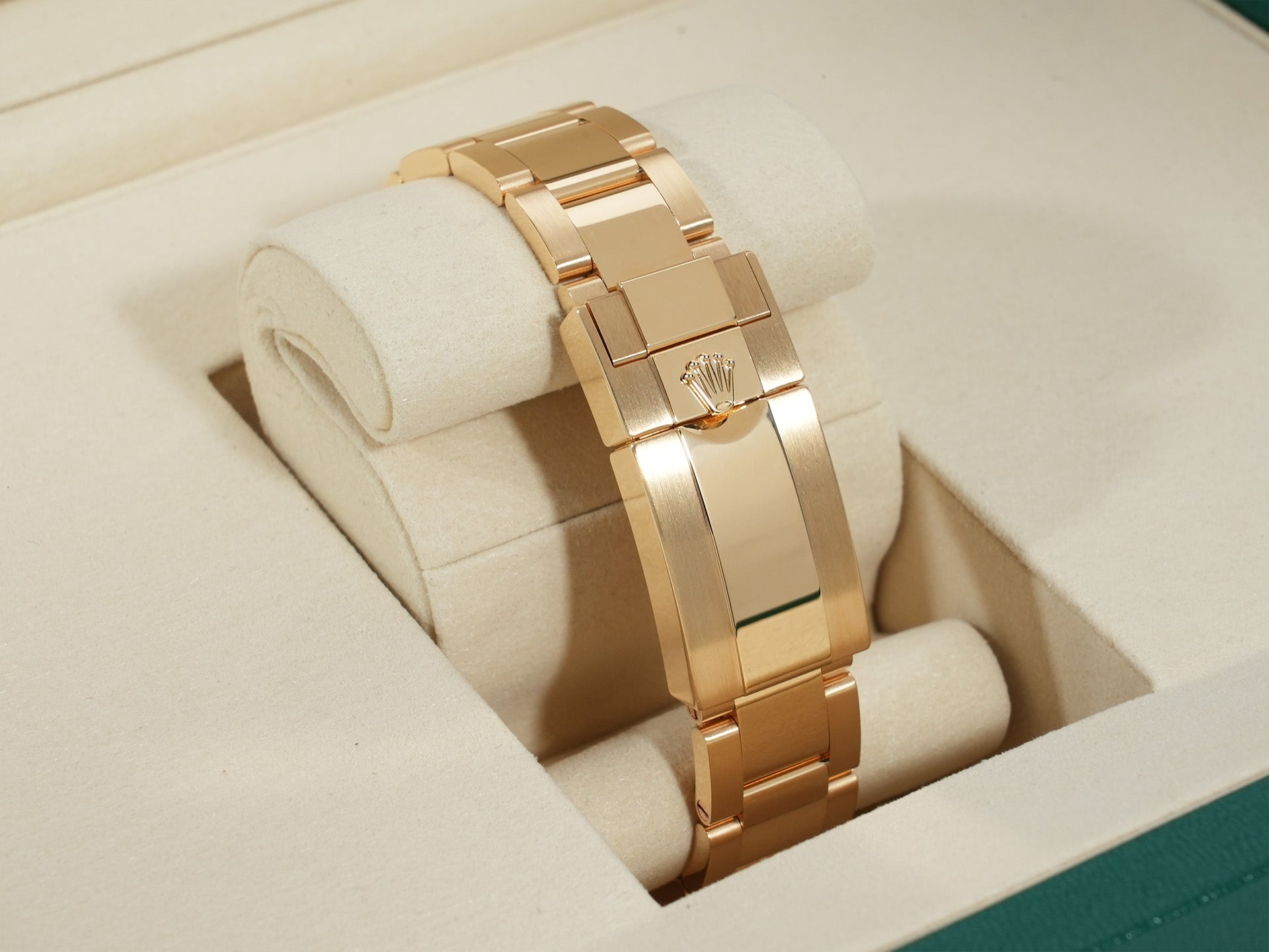 ロレックス デイトナ Ref.126508 イエローゴールド グリーン文字盤 未使用 y8bq48w6