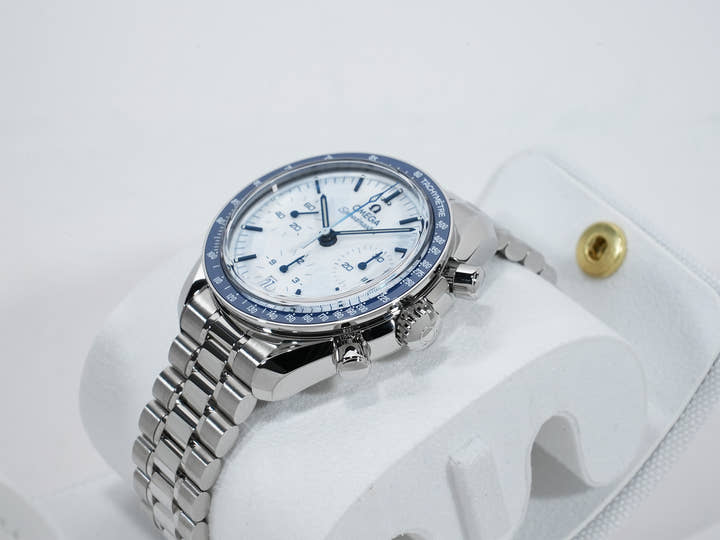 オメガ スピードマスター 38 ミラノ コルティナ2026 Ref.522.30.38.50.04.001 ステンレススチール ホワイトラッカー文字盤 未使用 erzkejak