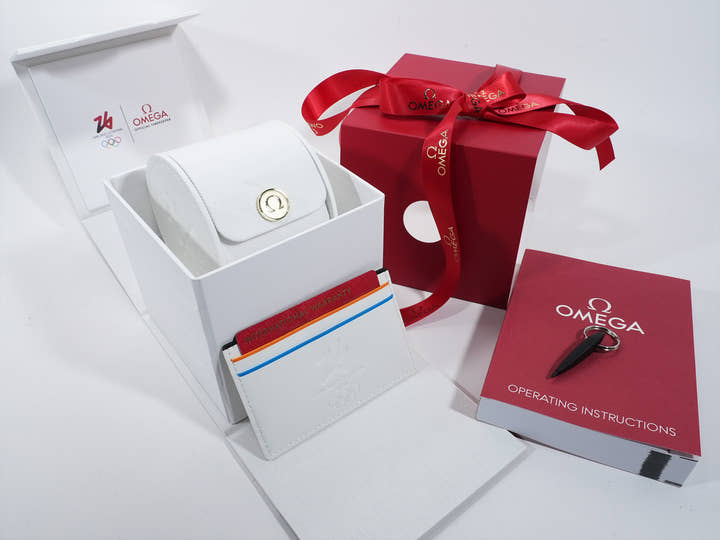 オメガ スピードマスター 38 ミラノ コルティナ2026 Ref.522.30.38.50.04.001 ステンレススチール ホワイトラッカー文字盤 未使用 erzkejak