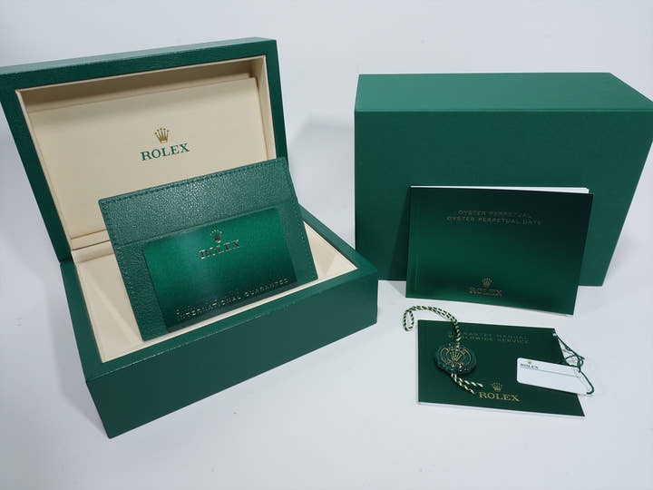 ロレックス オイスターパーペチュアル34 Ref.124200 ステンレススチール ラベンダー文字盤 未使用 xzxifv8s