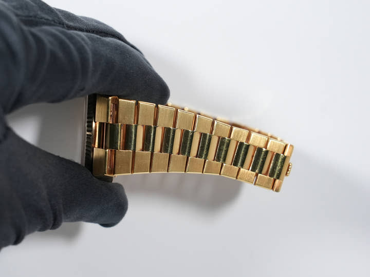 ロレックス デイデイト36 Ref.19018 イエローゴールド アイボリーコンピューターアラビア文字盤 中古 ttvajboq