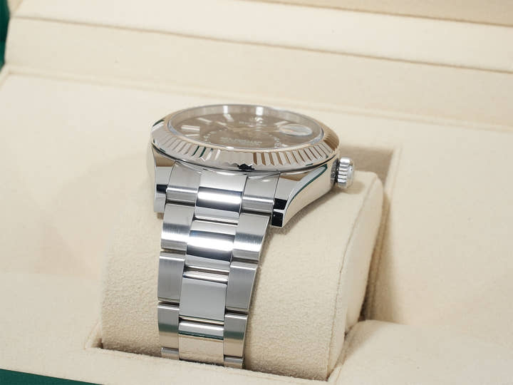 Rolex Sky-Dweller Ref. 336934 Stainless Steel/White Gold Black Dial Oyster Bracelet Excellent Condition j9o7tb9e