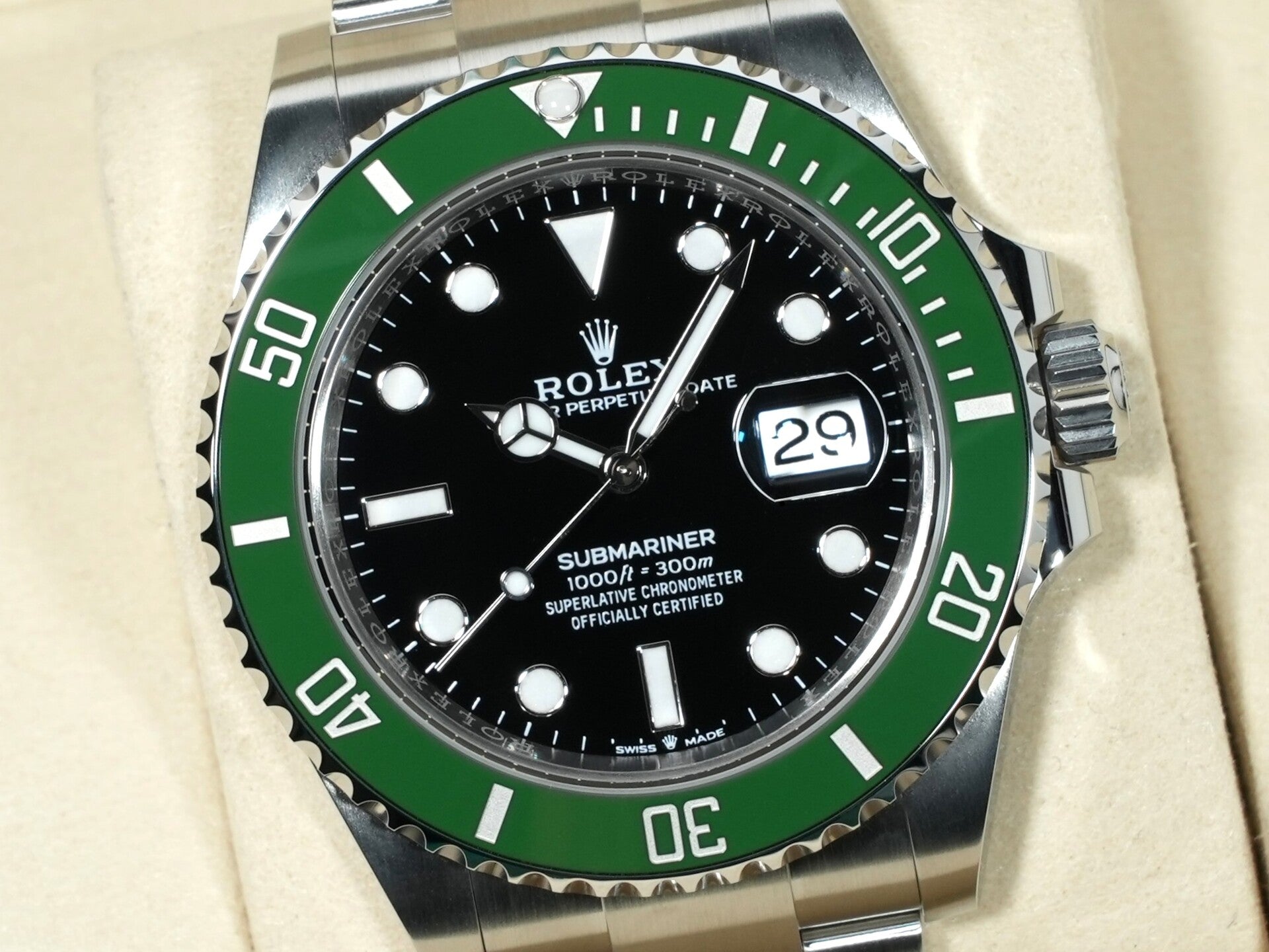 Rolex Submariner Date Ref. 126610LV Stainless Steel Black Dial Unused tr3om4ez