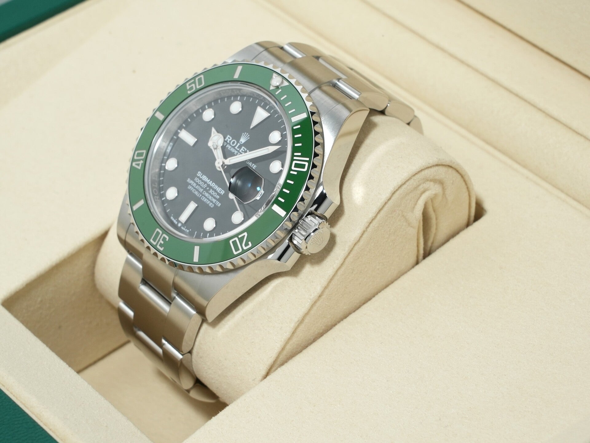 Rolex Submariner Date Ref. 126610LV Stainless Steel Black Dial Unused tr3om4ez