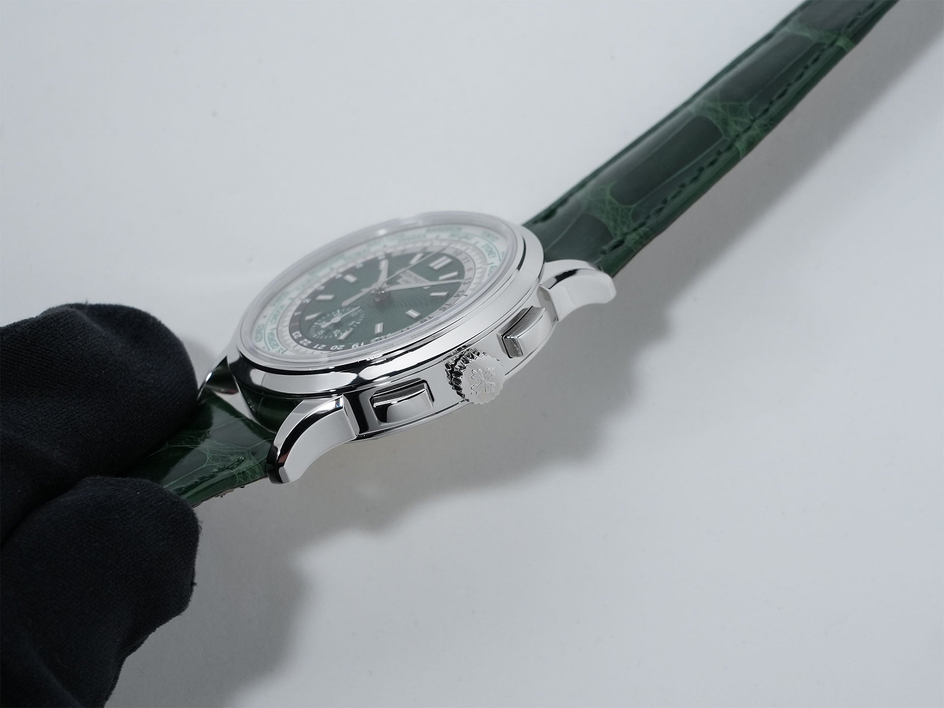 パテックフィリップ コンプリケーション ワールドタイム クロノグラフ Ref.5930P-001 プラチナ グリーン文字盤 美中古 rzmht9nf