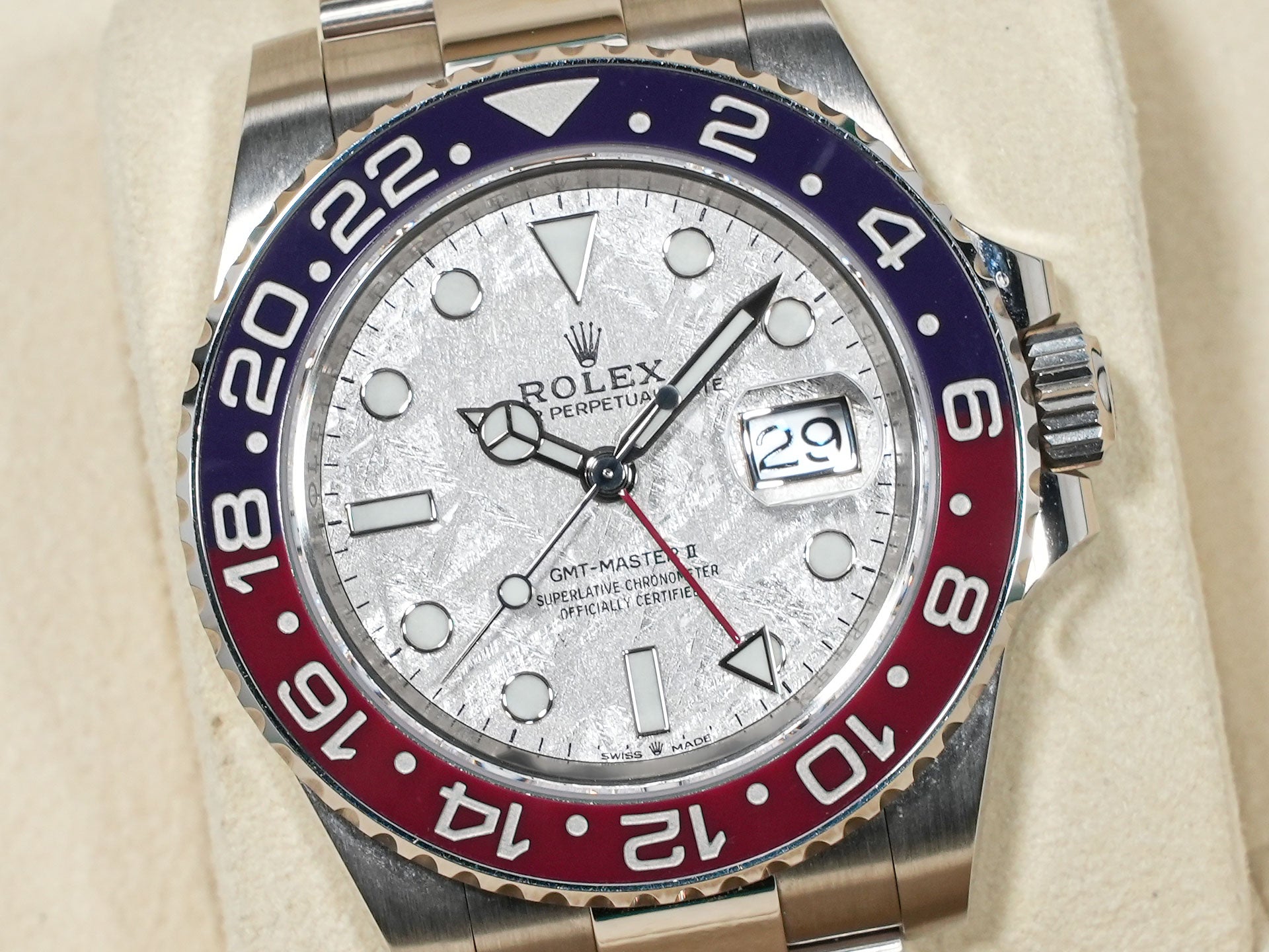 Pre-owned Rolex GMT-Master II Ref. 126719BLRO White Gold Meteorite Dial Oyster Bracelet (ktbugz7w)