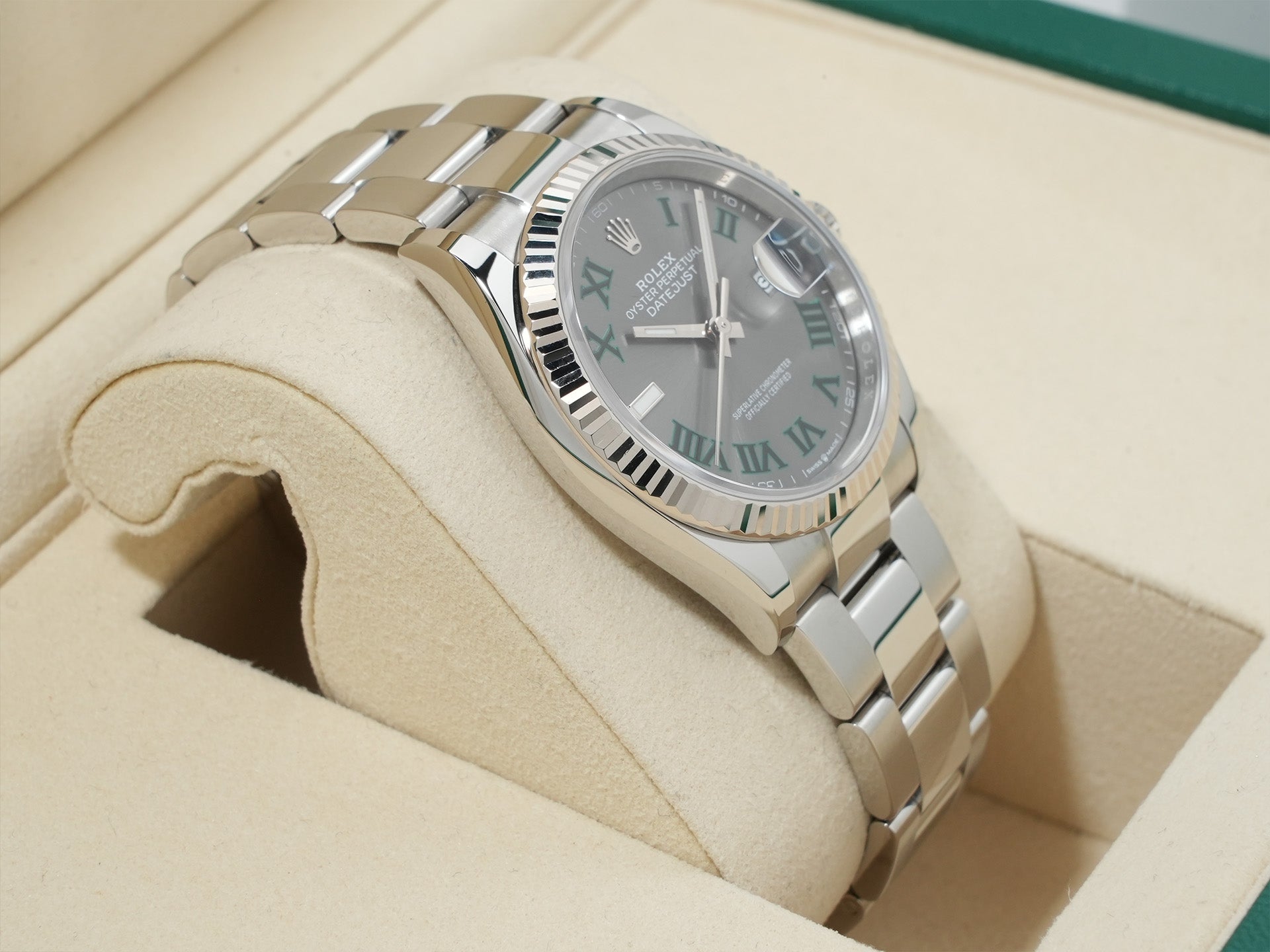 ロレックス デイトジャスト36 Ref.126234 ステンレススチール/ホワイトゴールド スレートローマン文字盤 オイスターブレスレット 美品 e63b7bgw