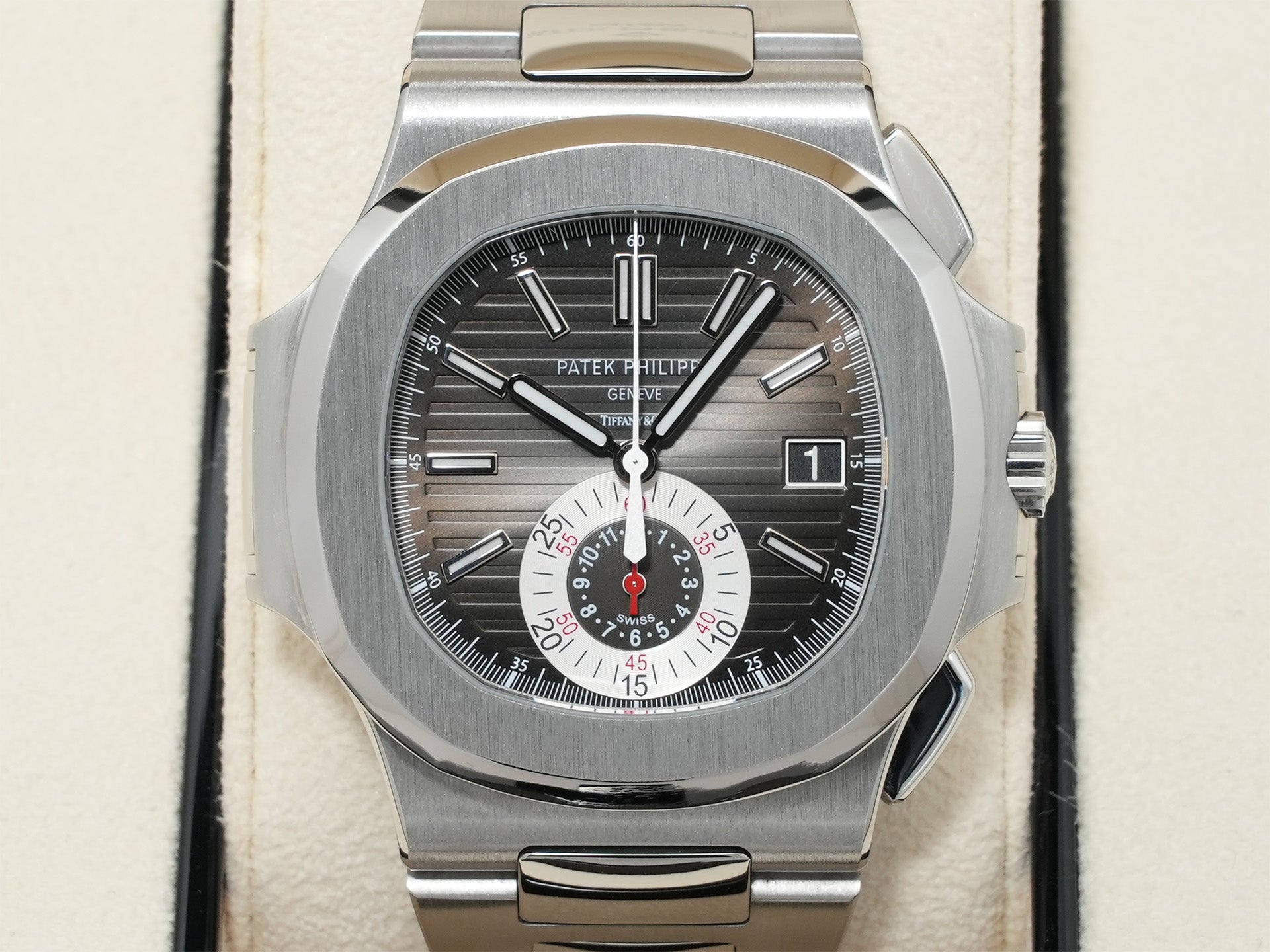 Patek Philippe Nautilus Chronograph TIFFANY &amp; CO. Ref. 5980/1A-014 Stainless Steel Black Dial Excellent Condition ow758e55