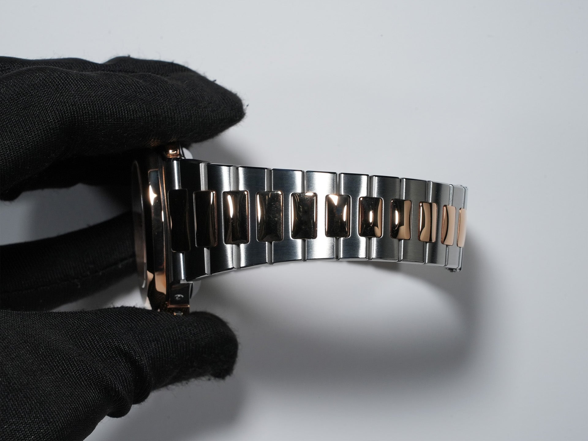 Patek Philippe Nautilus Chronograph Ref. 5980/1AR-001 Stainless Steel/Rose Gold Blue Dial Excellent Condition i5wfdggn