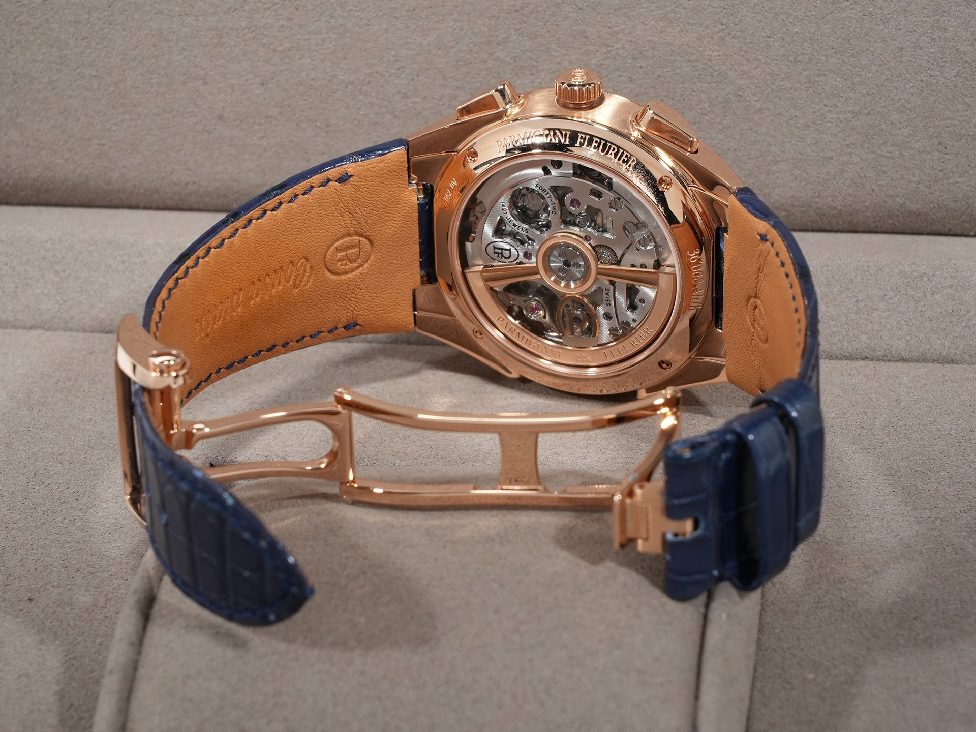 Parmigiani Fleurier Tonda PF Chronograph Ref. PFC915-2020001-300182 Rose Gold with Milanese Blue Dial, Excellent Condition (ymoygk5e)