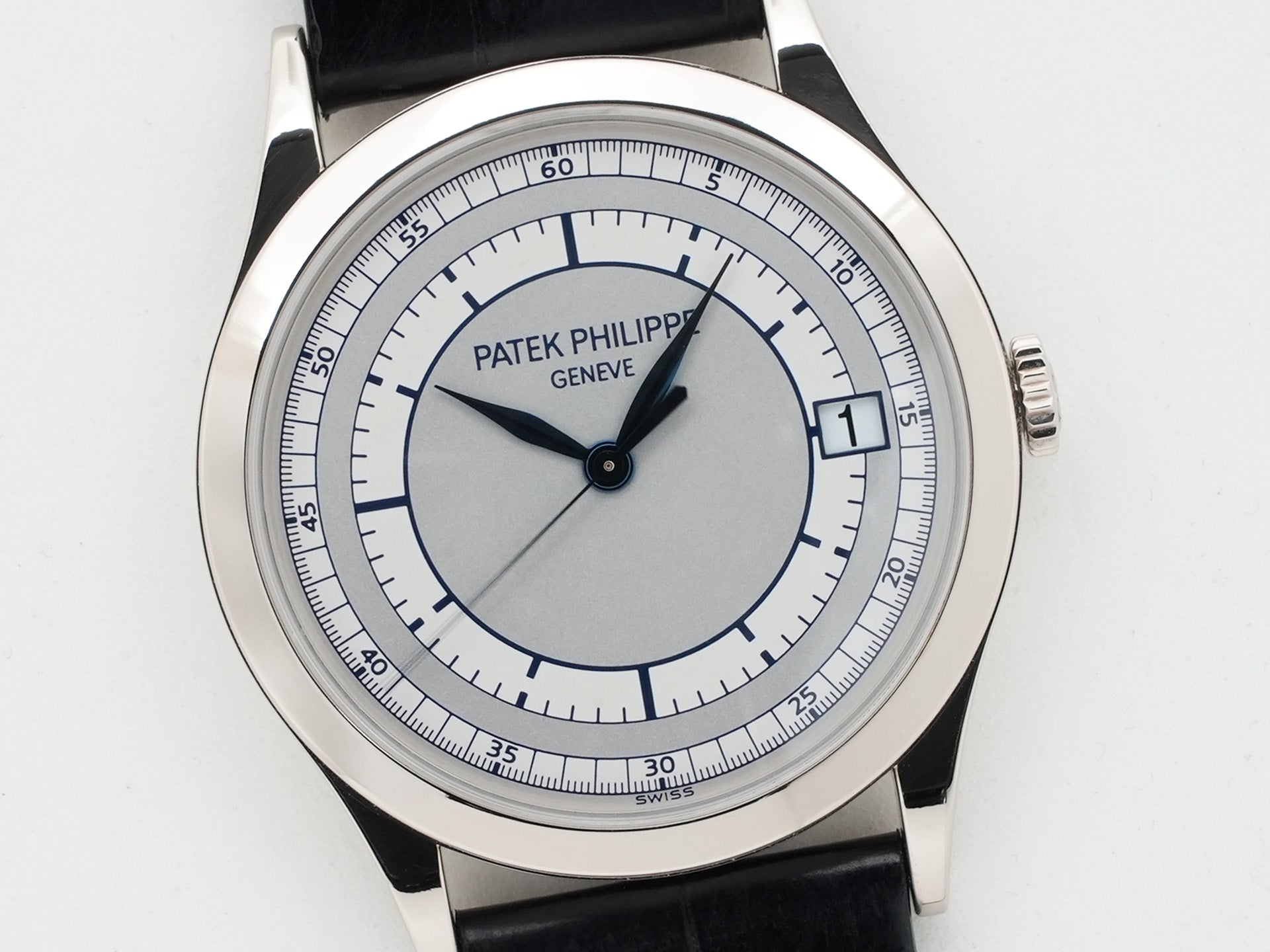 Patek Philippe Calatrava Ref. 5296G-001 White Gold Silver Dial Pre-owned urqny6ti