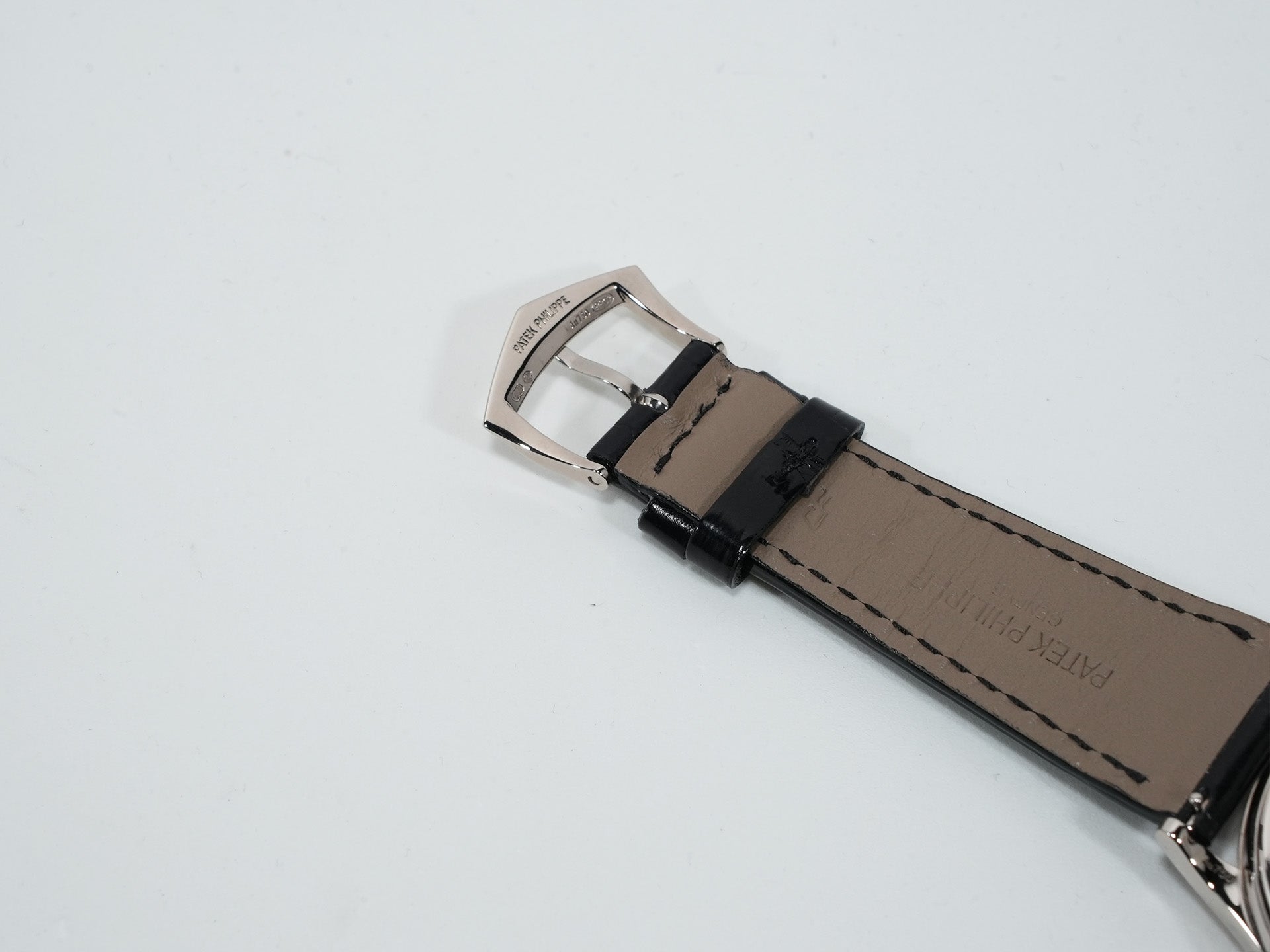 Patek Philippe Calatrava Ref. 5296G-001 White Gold Silver Dial Pre-owned urqny6ti