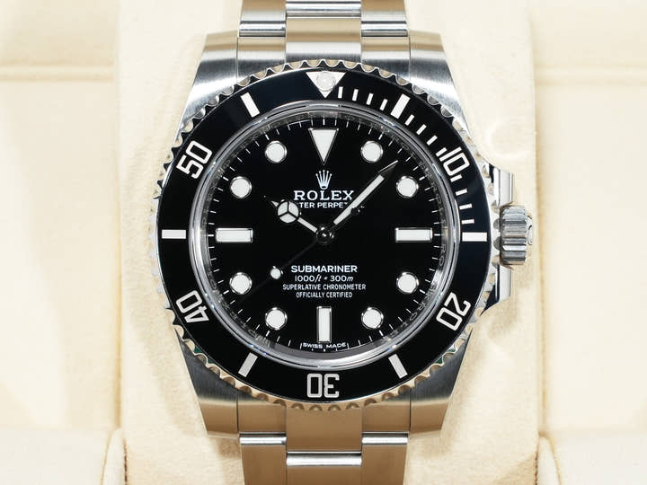 Rolex Submariner No Date Ref. 114060 Stainless Steel Black Dial Pre-owned s7se2ivf