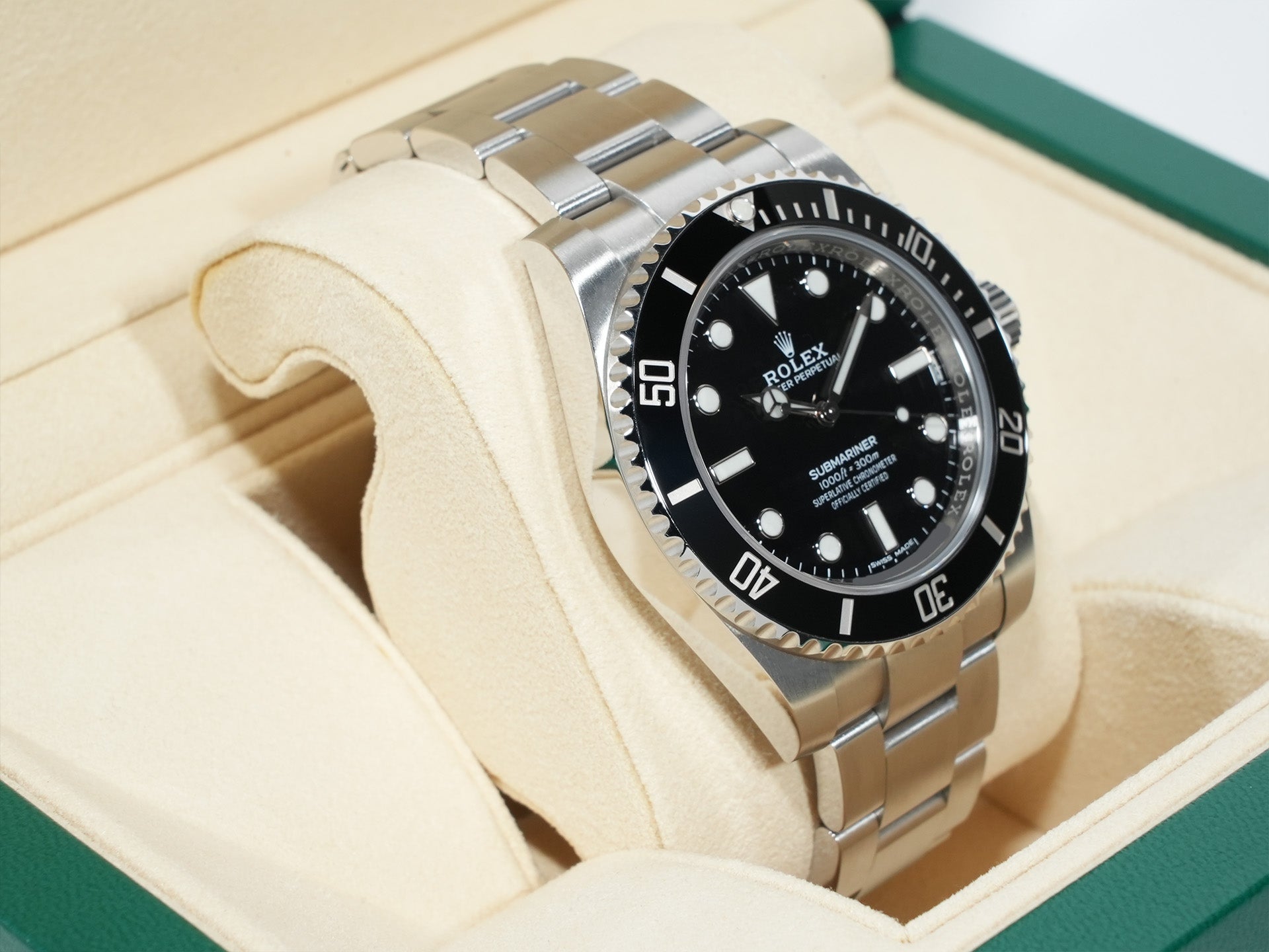 Rolex Submariner No Date Ref. 114060 Stainless Steel Black Dial Pre-owned s7se2ivf