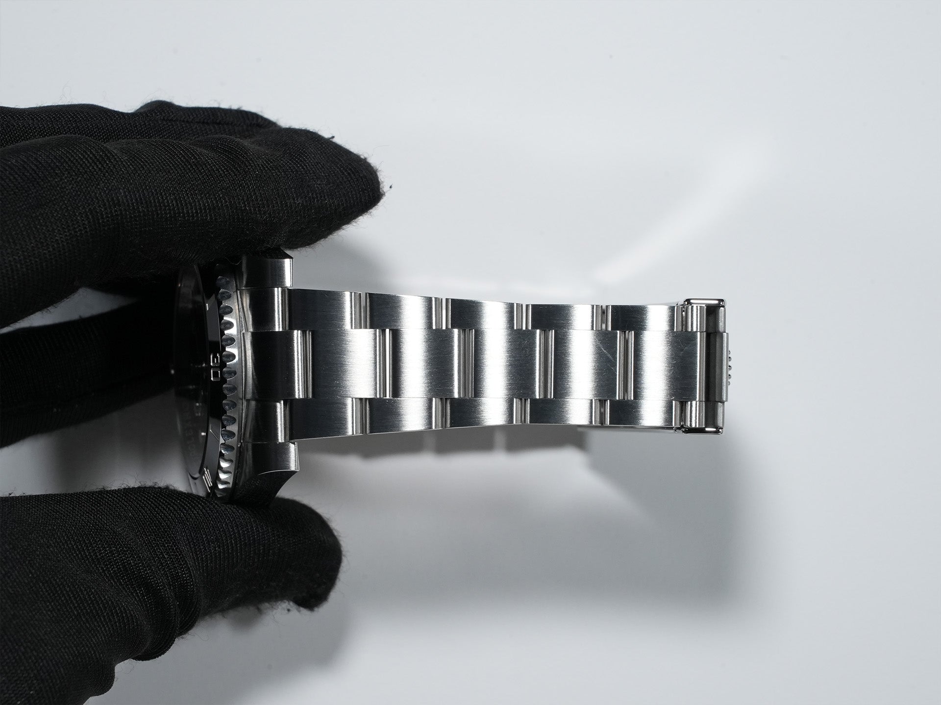 Rolex Submariner No Date Ref. 114060 Stainless Steel Black Dial Pre-owned s7se2ivf