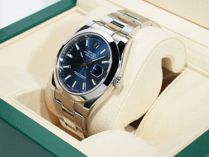 Rolex Datejust 41 Ref. 126300 Stainless Steel Bright Blue Dial Oyster Bracelet Excellent Condition r7jr3cmd