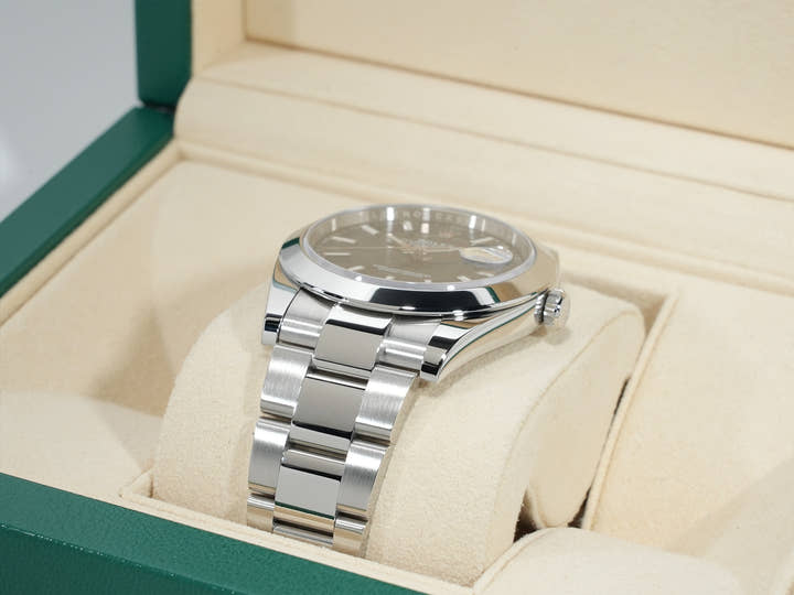 Rolex Datejust 41 Ref. 126300 Stainless Steel Bright Blue Dial Oyster Bracelet Excellent Condition r7jr3cmd