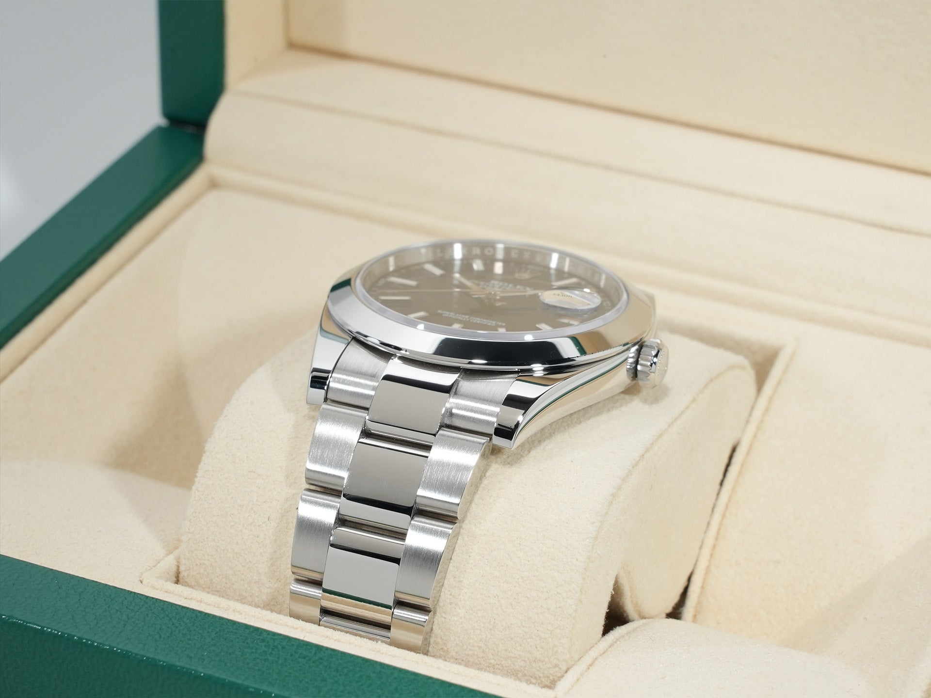 Rolex Datejust 41 Ref. 126300 Stainless Steel Bright Blue Dial Oyster Bracelet Excellent Condition r7jr3cmd