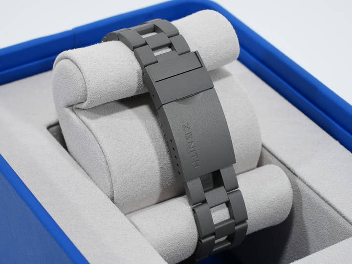 Zenith Chronomaster Revival Jigen Daisuke Edition Ref.97.L384.400/04.M384 Titanium Beige Dial Unused tp39pacf